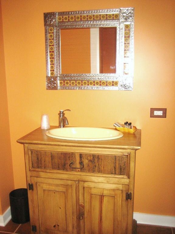 Harbert House Bed And Breakfast Room photo
