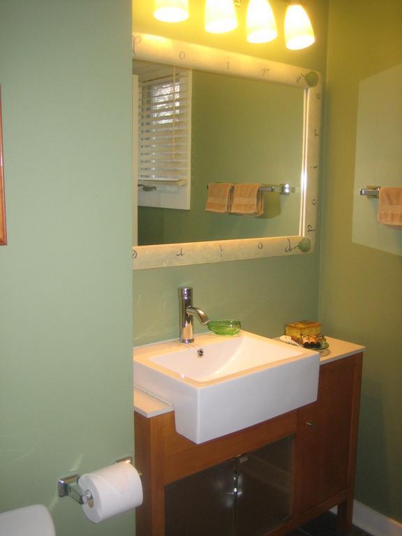 Harbert House Bed And Breakfast Room photo